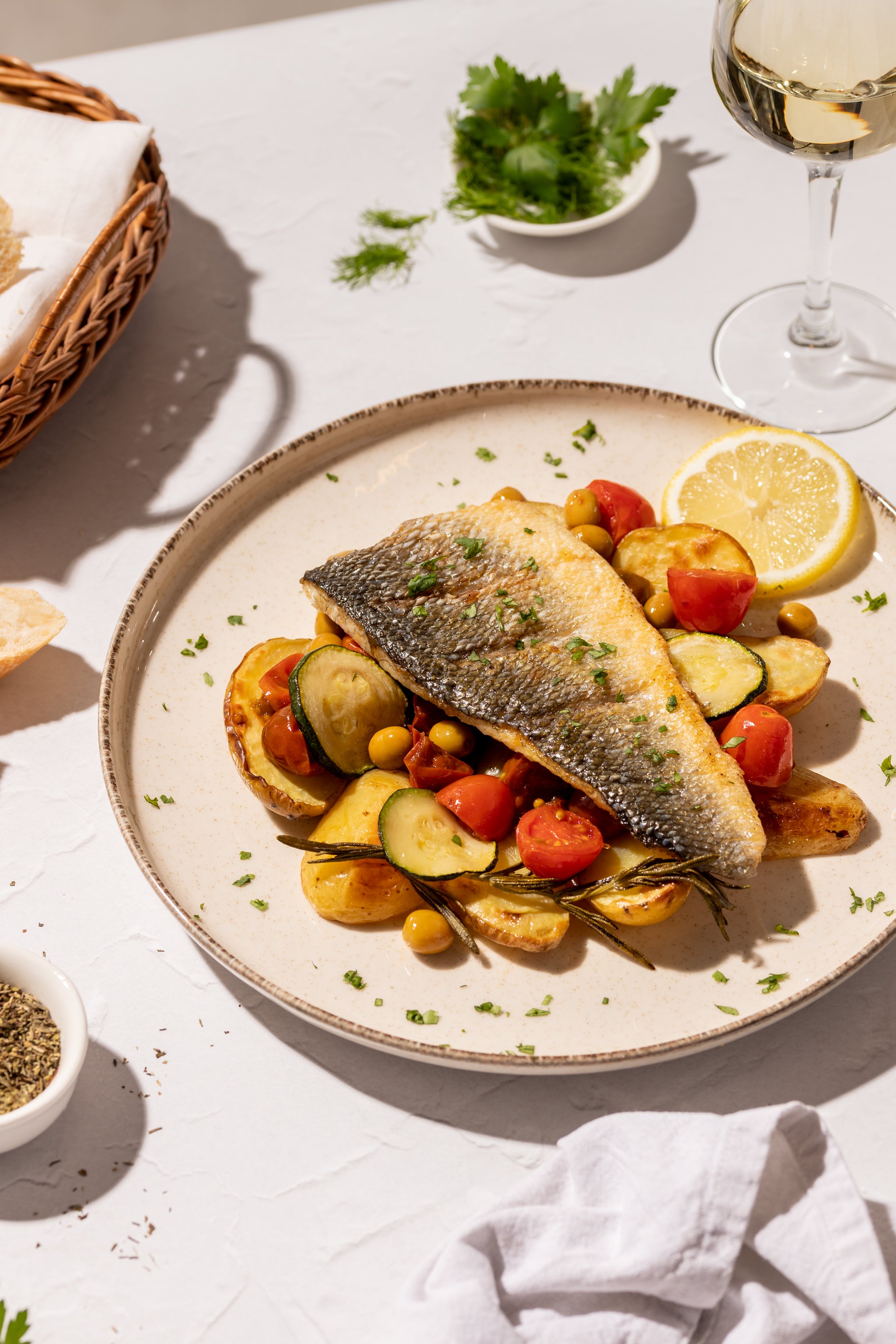 wolfsbarschfilet-mit-mediterranem-gemuese